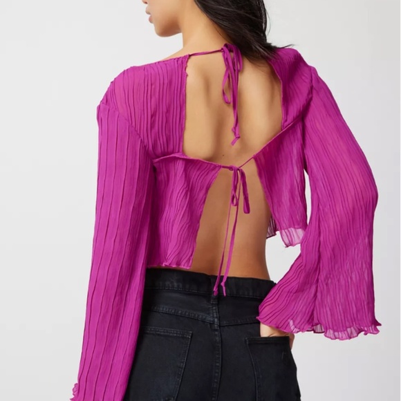 Urban Outfitters Backless Magenta Top - Picture 2 of 3